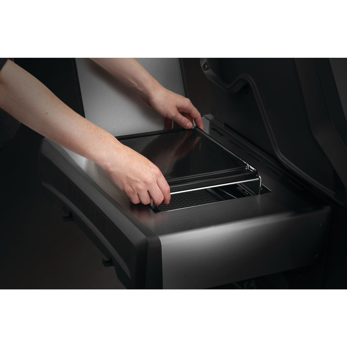 Plancha de hierro fundido con esmaltado porcelánico para quemador Sizzle Zone pequeño