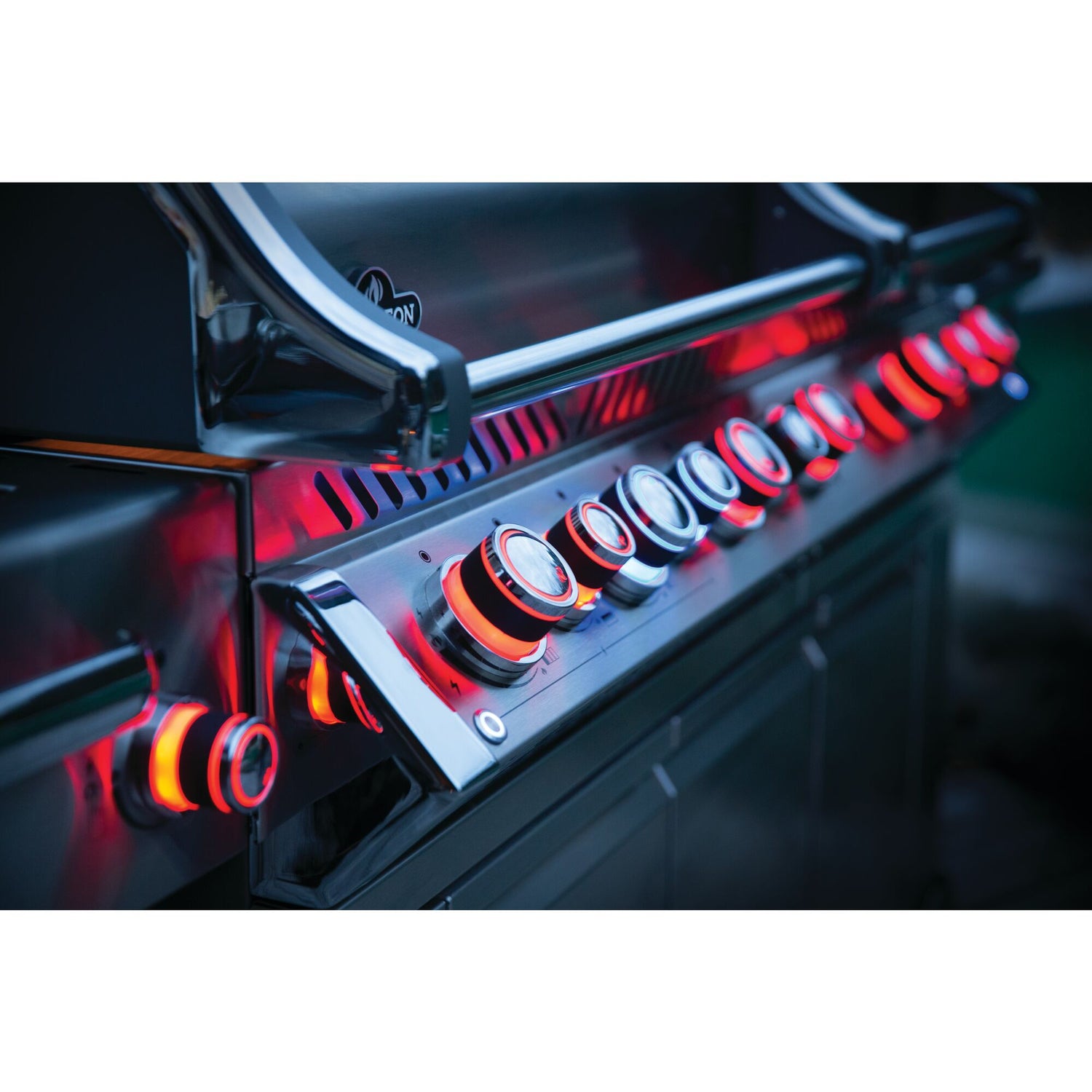 Prestige Pro™ 825 RSIB Gas Natural con quemador lateral de potencia, quemadores inferiores y traseros infrarrojos