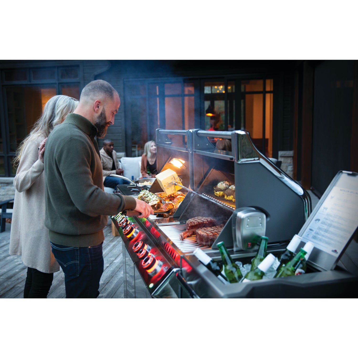 Prestige Pro™ 825 RSIB Gas Natural con quemador lateral de potencia, quemadores inferiores y traseros infrarrojos