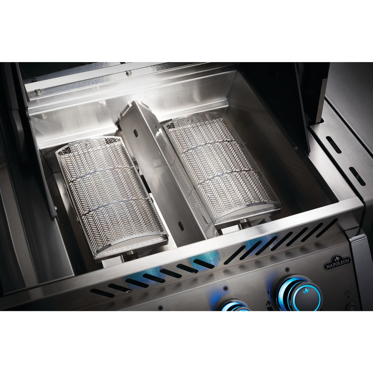 Prestige Pro™ 825 RSIB Gas Natural con quemador lateral de potencia, quemadores inferiores y traseros infrarrojos