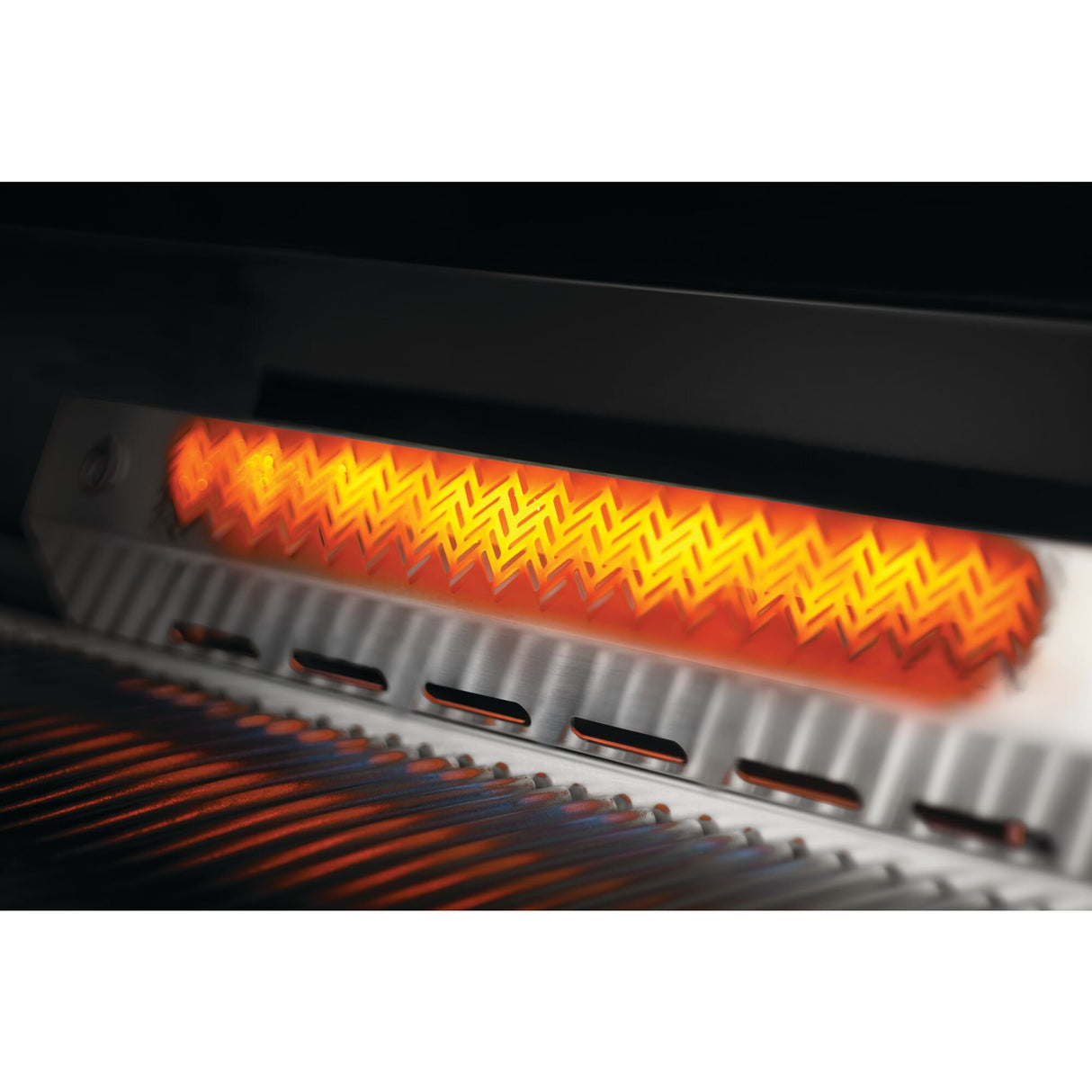 Serie 700 32" Gas Natural RB Integrada con quemador trasero infrarrojo